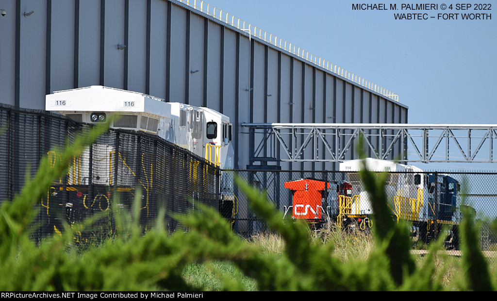 FMG 116, CN 3300, FMG 114 and CSX 7034